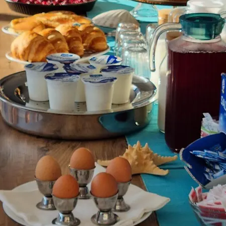 Mare Blu -- Boutique 3* Pineto