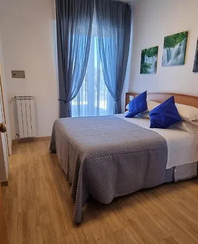 Mare Blu -- Boutique