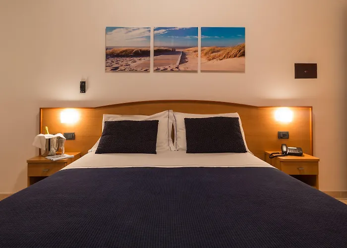 Hotel Mare Blu -- Boutique Pineto