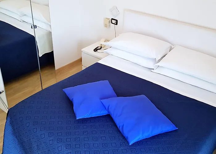 Отель Mare Blu -- Boutique Пинето