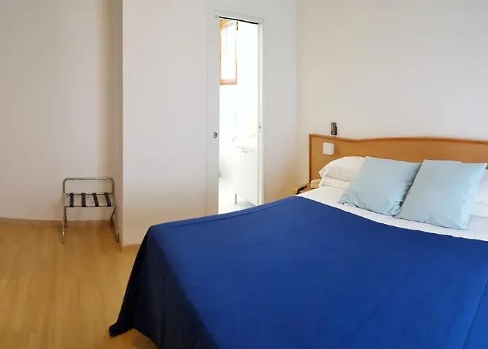 Mare Blu -- Boutique Pineto