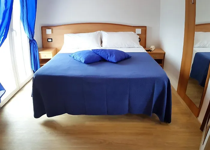 Mare Blu -- Boutique 3* Pineto